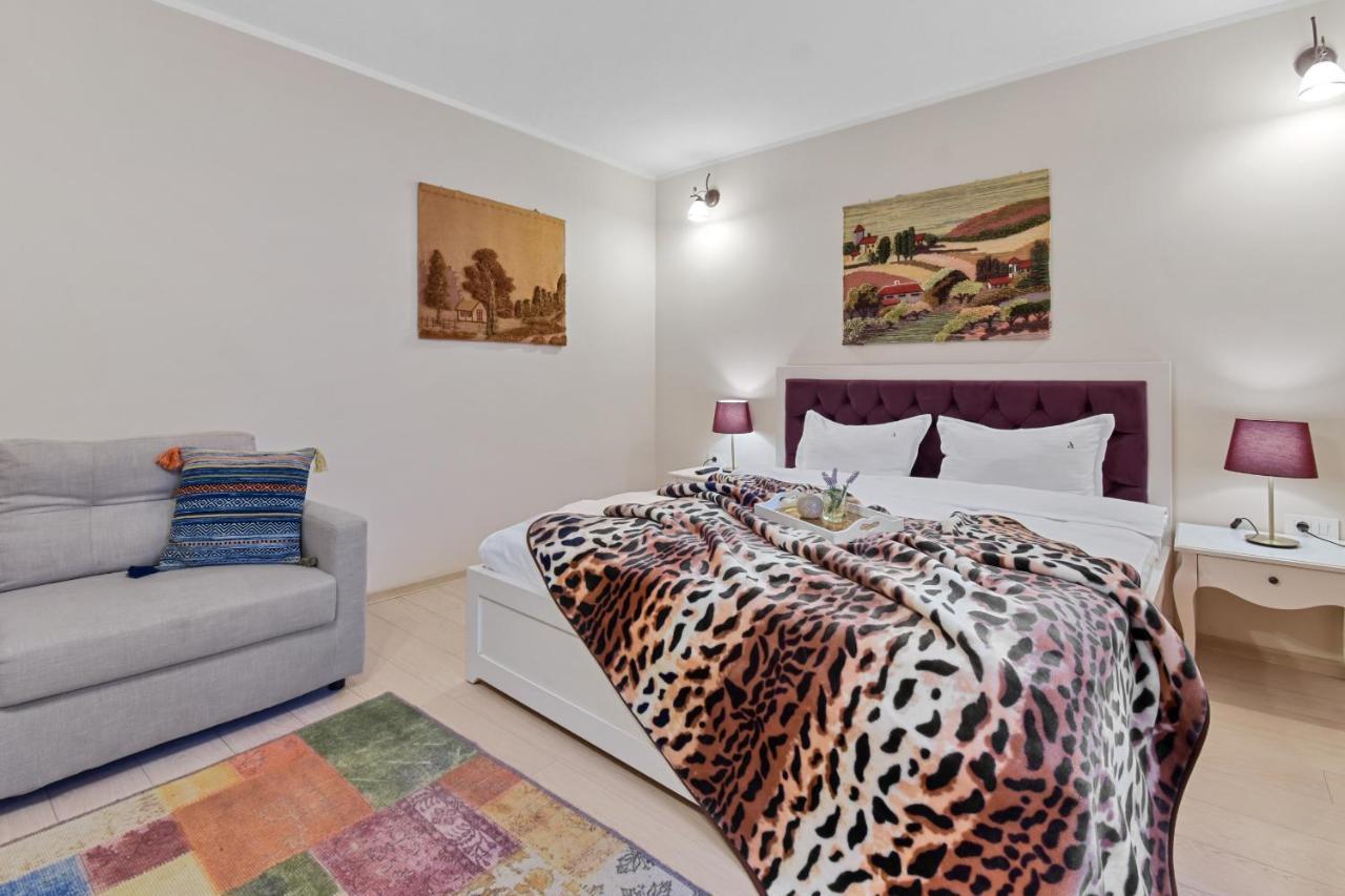 Rentforcomfort Bella Studio Brasov Exterior photo