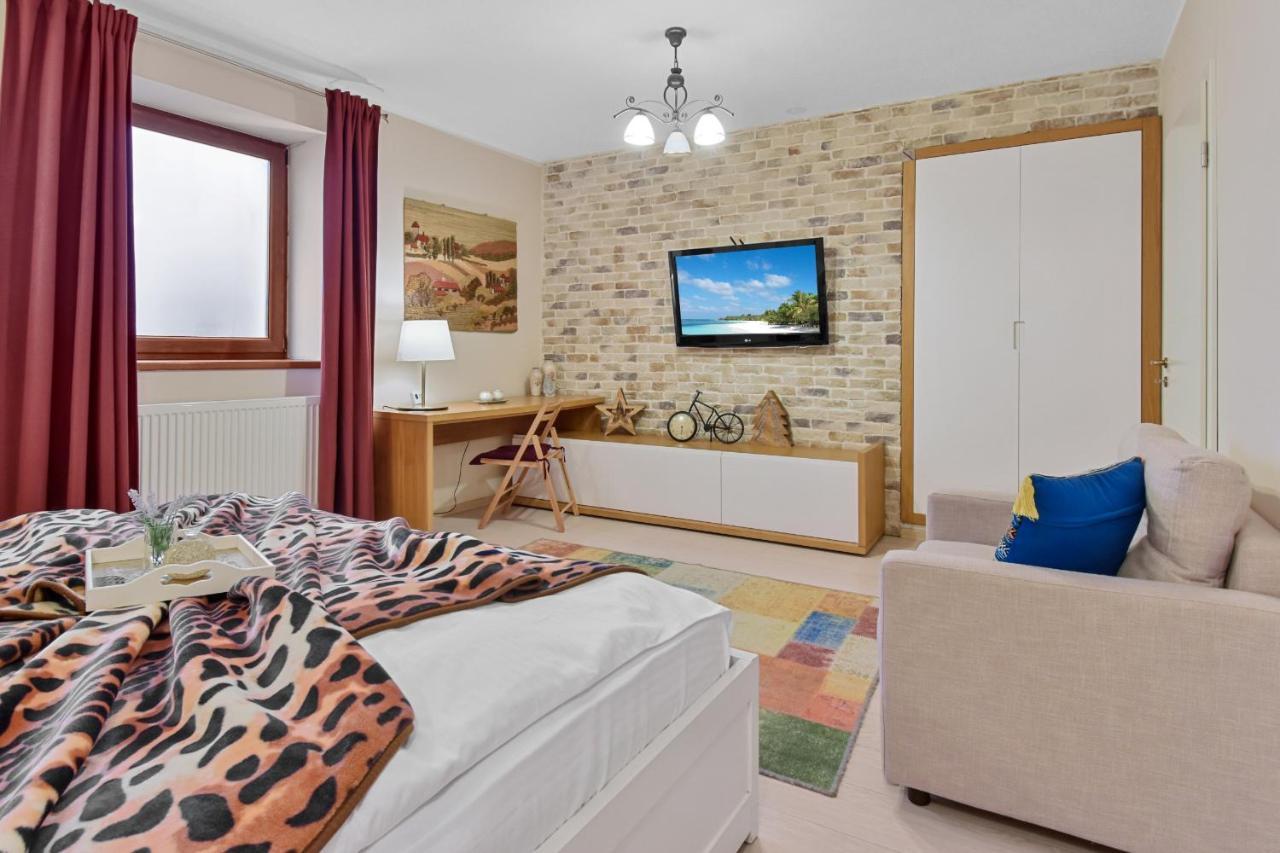 Rentforcomfort Bella Studio Brasov Exterior photo