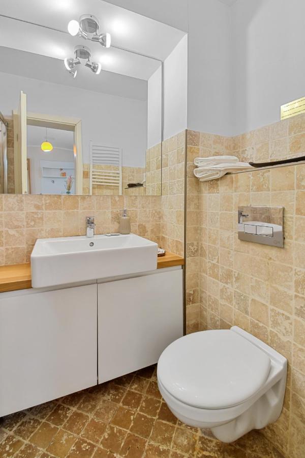 Rentforcomfort Bella Studio Brasov Exterior photo